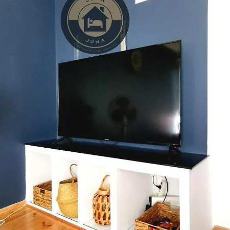 Apartment Juna - Nowoczesny W Centrum Z Widokiem Na Park Pruszkow