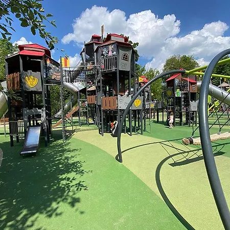 Juna - Nowoczesny W Centrum Z Widokiem Na Park Pruszkow