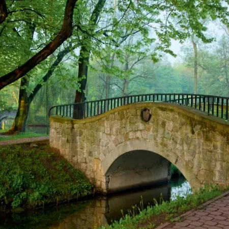 Juna - Nowoczesny W Centrum Z Widokiem Na Park Apartment Pruszkow